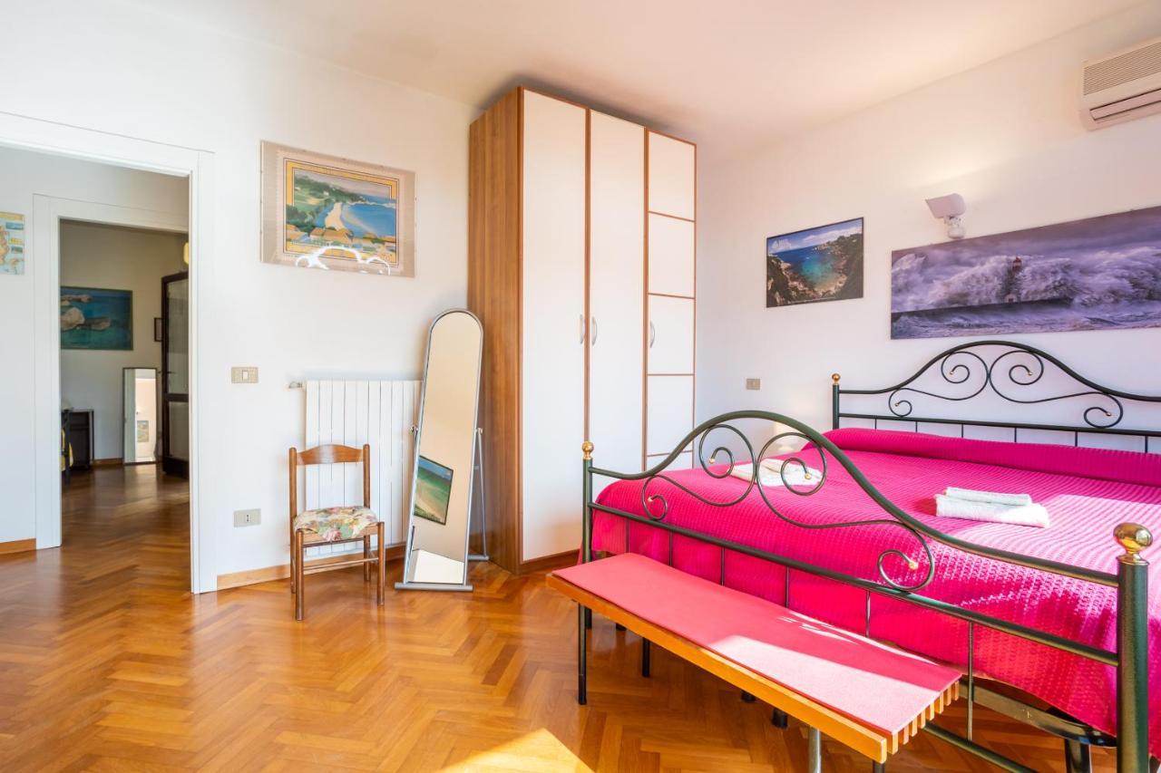 Bed and Breakfast Casa Di Paolo E Roberta Санта-Тереза-Галлура Екстер'єр фото